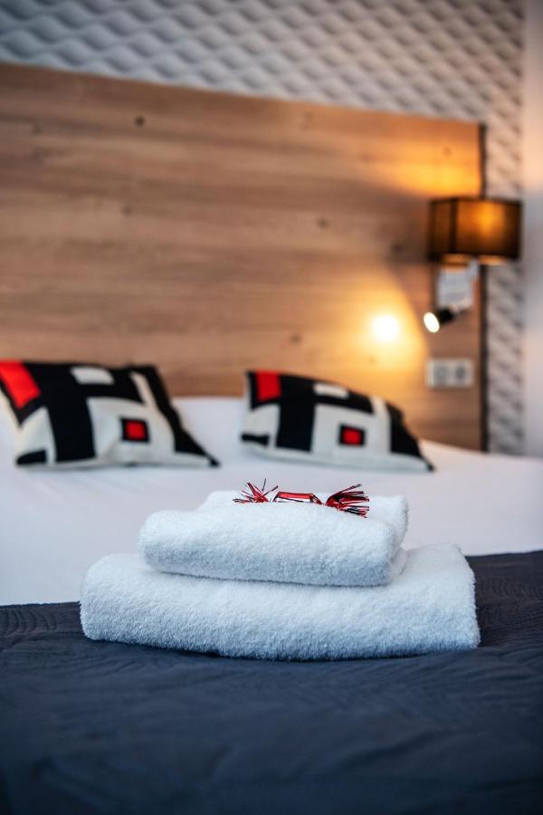Hotel Le Cyrano Μπερζεράκ Εξωτερικό φωτογραφία