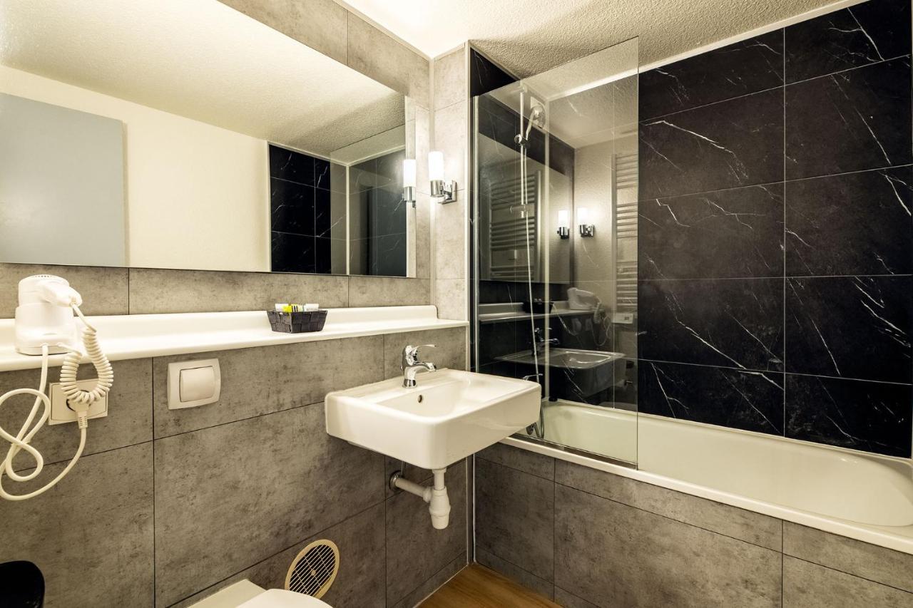 Hotel Le Cyrano Μπερζεράκ Εξωτερικό φωτογραφία